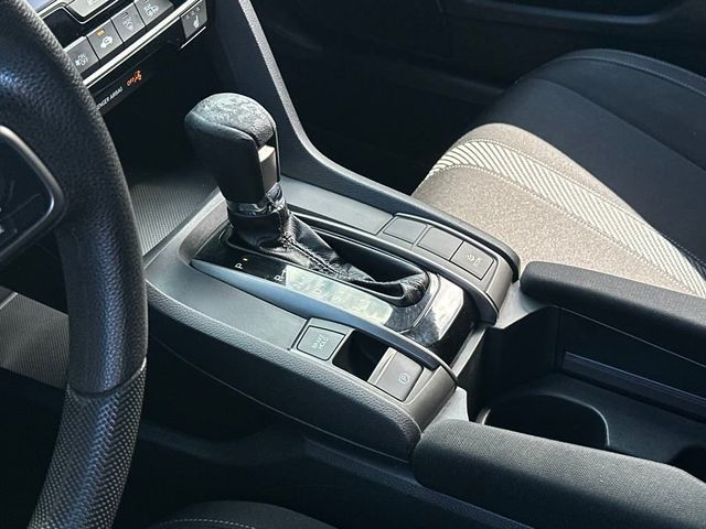 2018 Honda Civic Hatchback EX CVT - 22936632 - 17