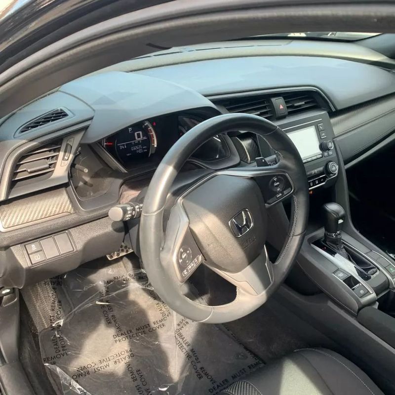 2018 Honda Civic Hatchback Sport CVT - 20664135 - 12
