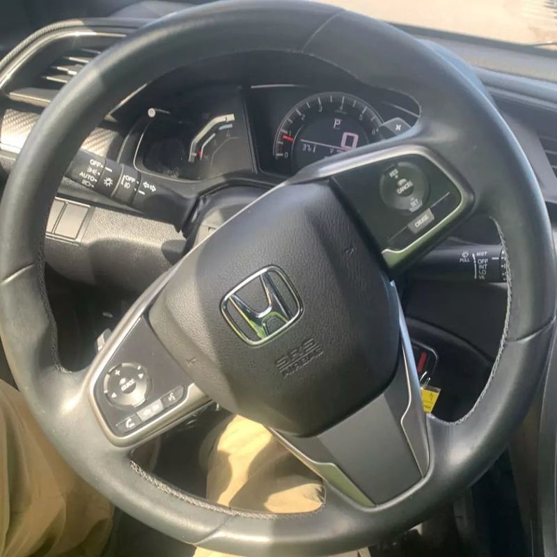 2018 Honda Civic Hatchback Sport CVT - 20664135 - 18
