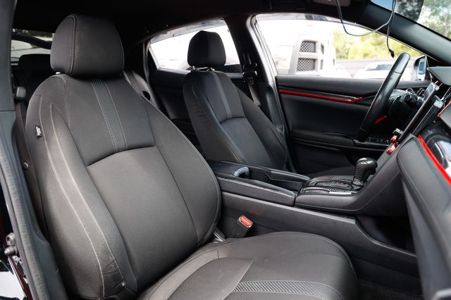 2018 Honda Civic Hatchback Sport CVT - 23028171 - 18