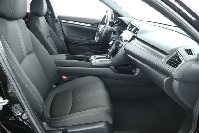 2018 Honda Civic Hatchback Sport CVT - 22929337 - 20