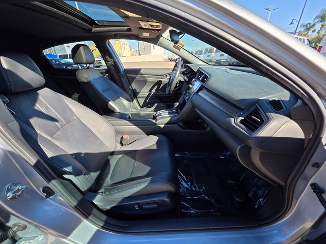 2018 Honda Civic Hatchback Sport Touring CVT - 22961608 - 9