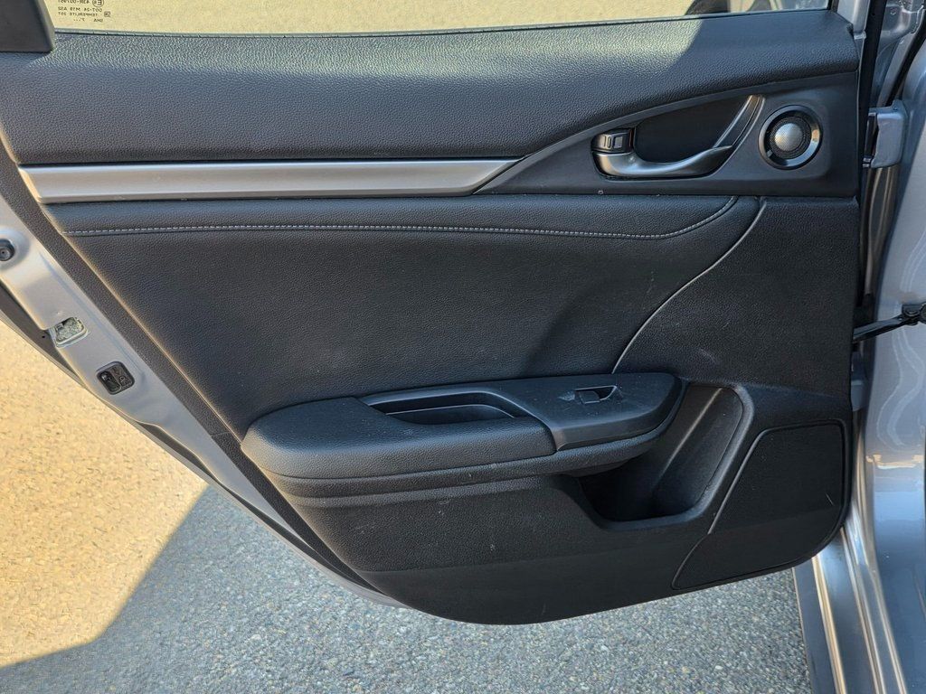 2018 Honda Civic Hatchback Sport Touring CVT - 22961608 - 20