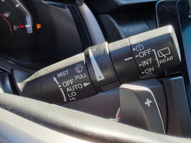 2018 Honda Civic Hatchback Sport Touring CVT - 22961608 - 37