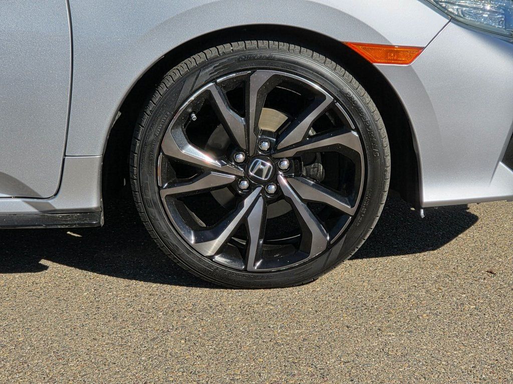 2018 Honda Civic Hatchback Sport Touring CVT - 22961608 - 7