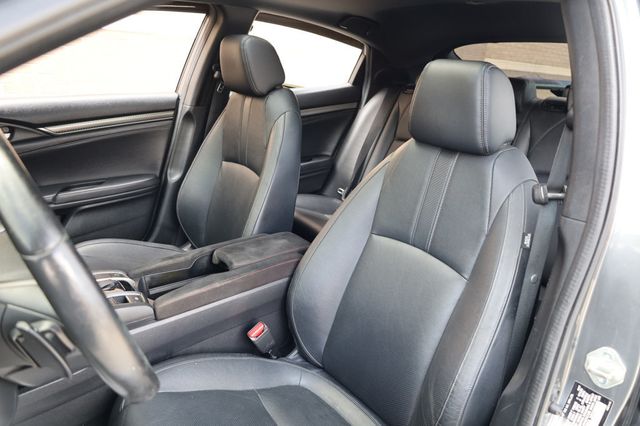 2018 Honda Civic Hatchback Sport Touring CVT - 22869728 - 16