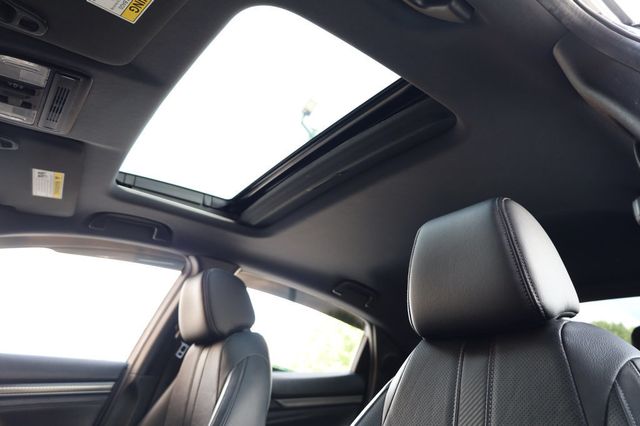 2018 Honda Civic Hatchback Sport Touring CVT - 22869728 - 17