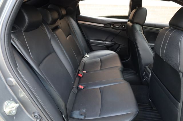 2018 Honda Civic Hatchback Sport Touring CVT - 22869728 - 23