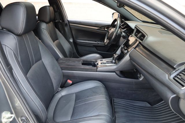 2018 Honda Civic Hatchback Sport Touring CVT - 22869728 - 27