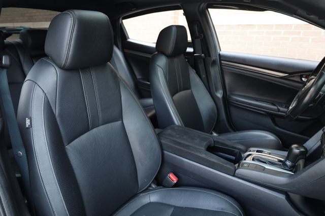 2018 Honda Civic Hatchback Sport Touring CVT - 22869728 - 28