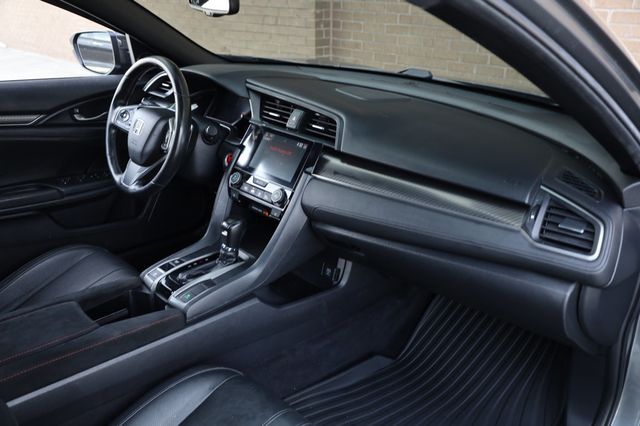 2018 Honda Civic Hatchback Sport Touring CVT - 22869728 - 29