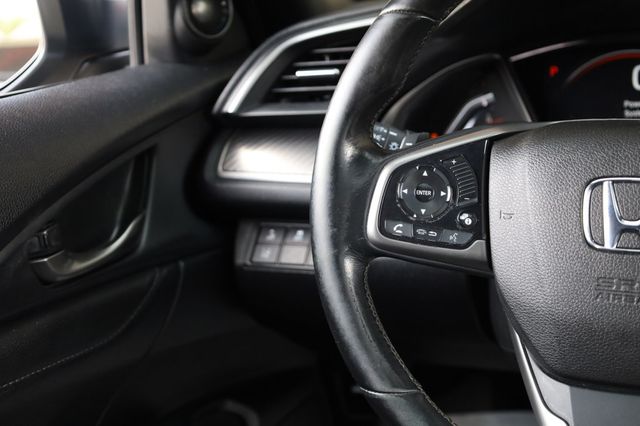 2018 Honda Civic Hatchback Sport Touring CVT - 22869728 - 32