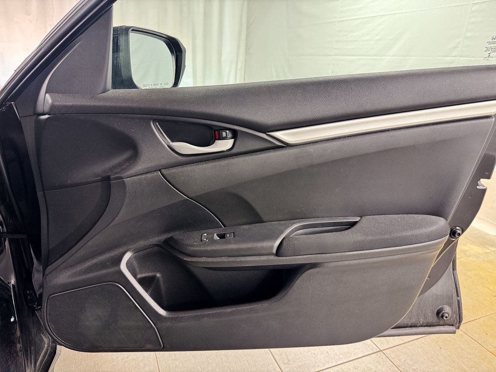 2018 Honda Civic Sedan LX - 23050702 - 16