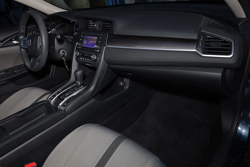 2018 Honda Civic LX photo 18