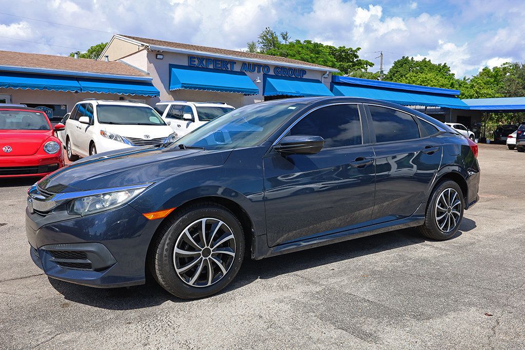 2018 Honda Civic LX photo 4