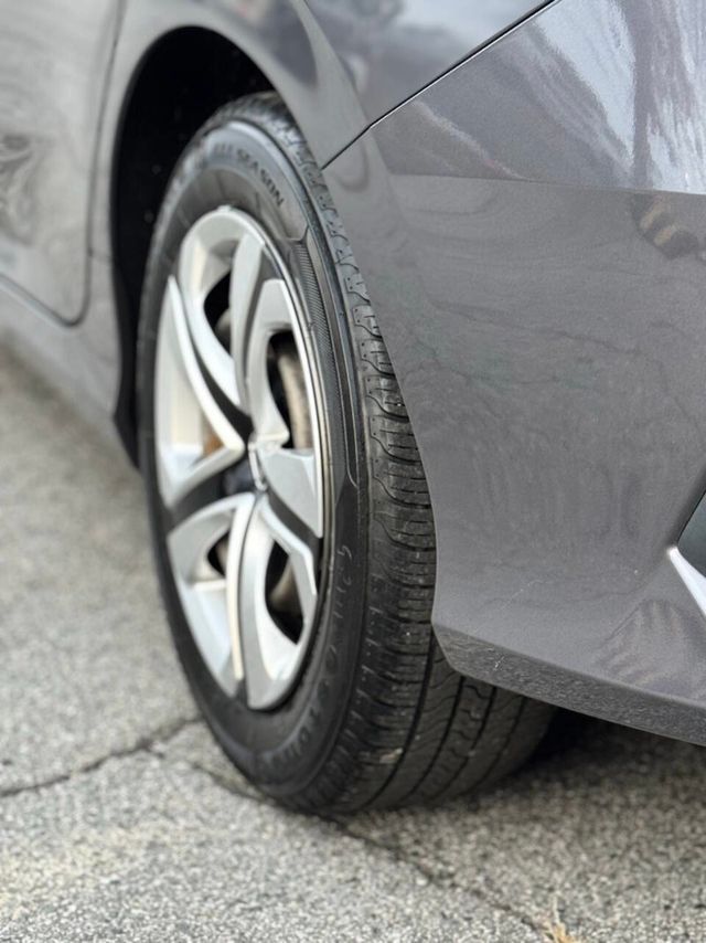 2018 Honda Civic Sedan LX CVT - 22962752 - 8