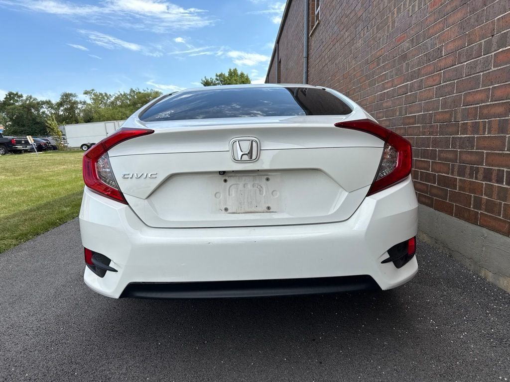 2018 Honda Civic Sedan LX CVT - 23081576 - 5