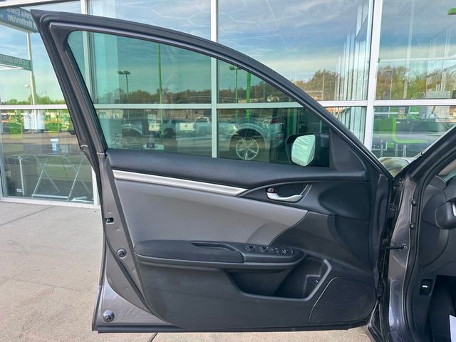 2018 Honda Civic Sedan LX CVT - 22944648 - 45