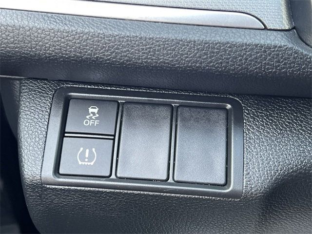 2018 Honda Civic Sedan LX CVT - 22984852 - 18