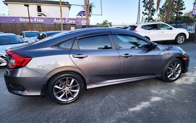 2018 Honda Civic Sedan LX CVT - 22919520 - 4