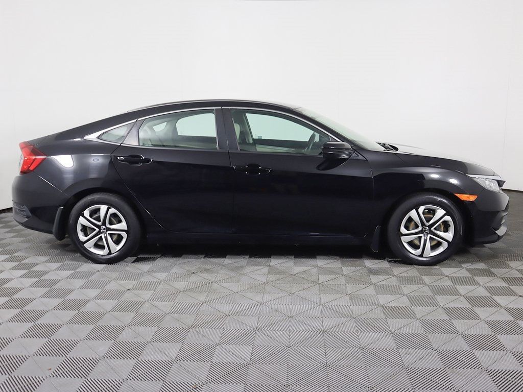 2018 Honda Civic Sedan LX CVT - 22615946 - 8