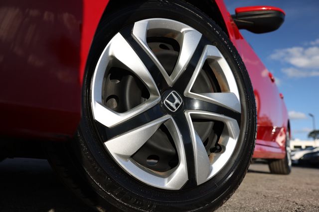 2018 Honda Civic Sedan LX CVT - 22985952 - 31