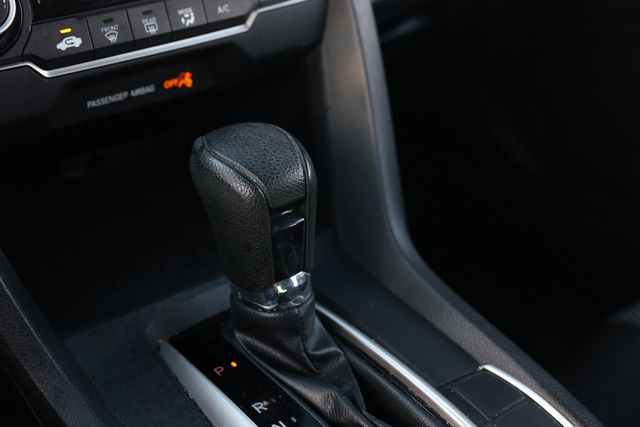 2018 Honda Civic Sedan LX CVT - 22985952 - 39