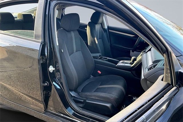 2018 Honda Civic Sedan LX CVT - 22924635 - 12