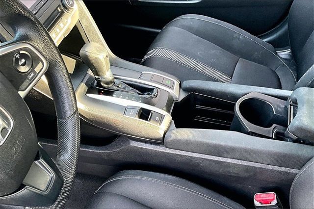 2018 Honda Civic Sedan LX CVT - 22924635 - 29