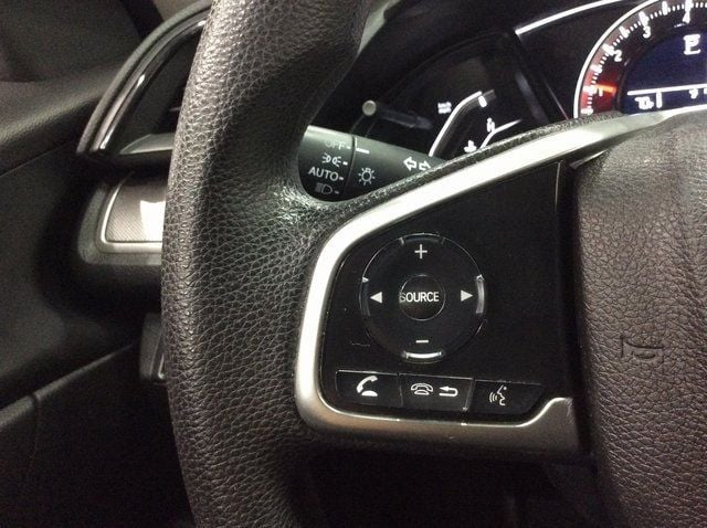 2018 Honda Civic Sedan LX CVT - 22841074 - 11