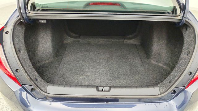 2018 Honda Civic Sedan LX CVT - 22972418 - 20