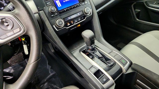 2018 Honda Civic Sedan LX CVT - 22980868 - 18
