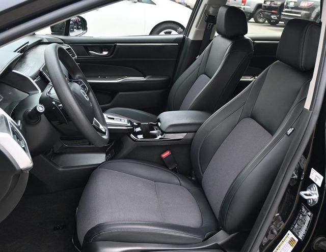 2018 Honda Clarity Plug-In Hybrid Sedan - 23005853 - 11