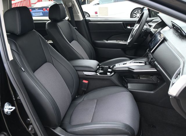 2018 Honda Clarity Plug-In Hybrid Sedan - 23005853 - 13