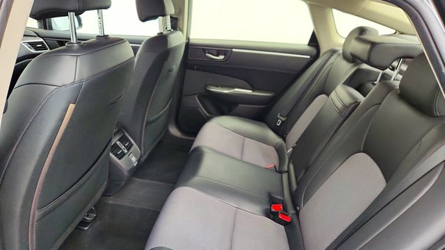 2018 Honda Clarity Plug-In Hybrid Sedan - 22993626 - 18