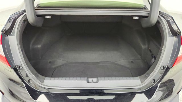 2018 Honda Clarity Plug-In Hybrid Sedan - 22993626 - 19