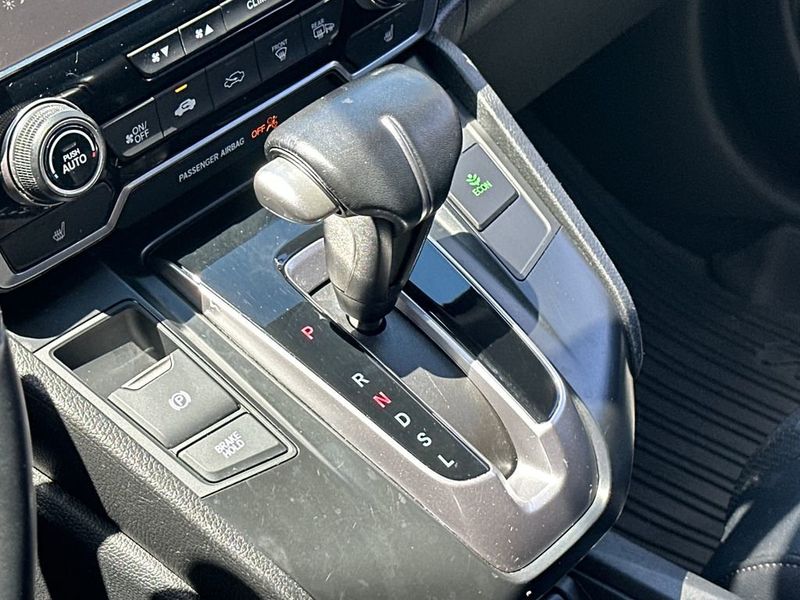 2018 Honda CR-V Touring 2WD - 23008498 - 17