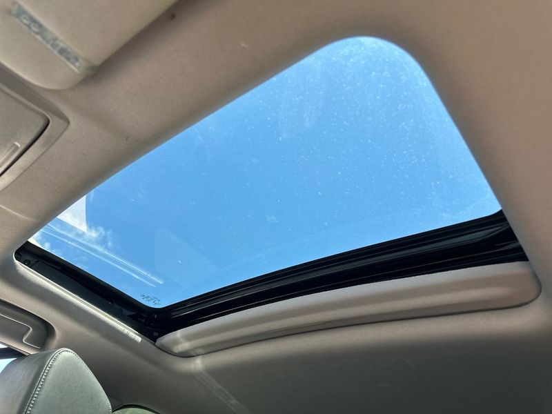 2018 Honda CR-V Touring 2WD - 23008498 - 18