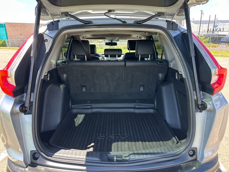 2018 Honda CR-V Touring 2WD - 23008498 - 19