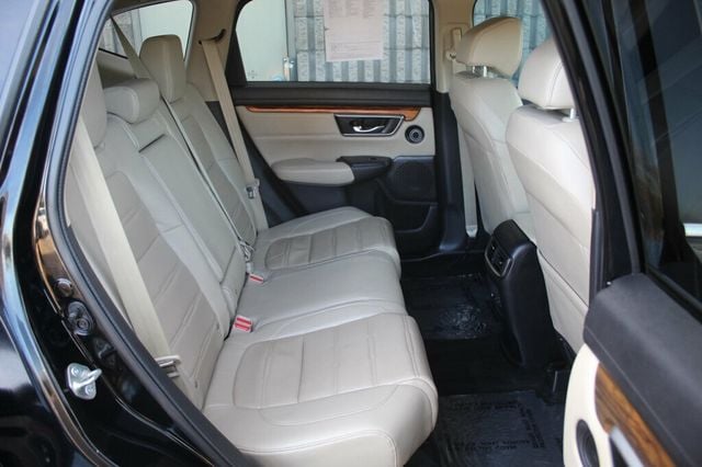 2018 Honda CR-V TOURING W/ NAVIGATION. LEATHER, MOONROOF NEW TIRES - 22947052 - 9