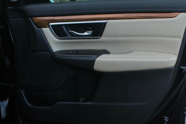 2018 Honda CR-V TOURING W/ NAVIGATION. LEATHER, MOONROOF NEW TIRES - 22947052 - 5