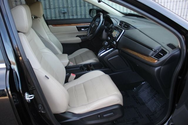 2018 Honda CR-V TOURING W/ NAVIGATION. LEATHER, MOONROOF NEW TIRES - 22947052 - 7