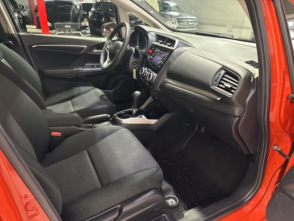 2018 Honda Fit LX CVT - 22988492 - 33