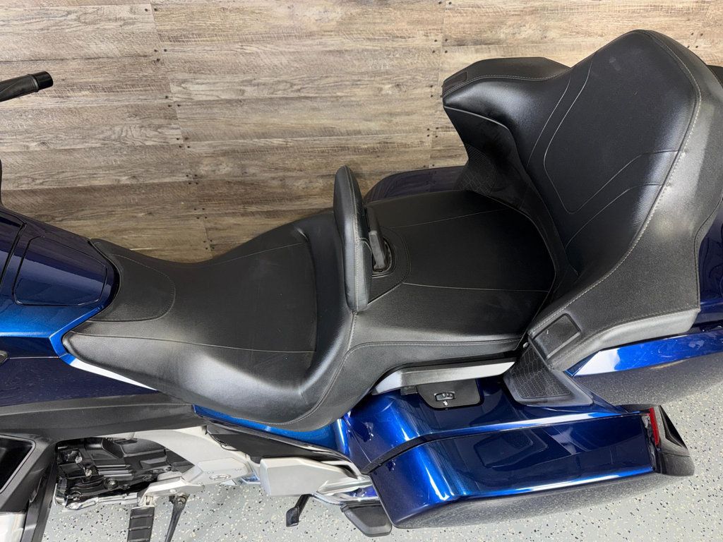 2018 Honda GL1800 Goldwing Tour DCT LOW MILES! - 23006450 - 13