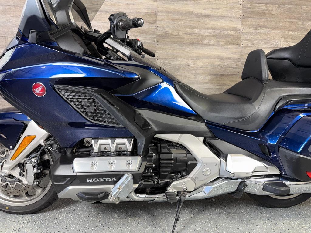 2018 Honda GL1800 Goldwing Tour DCT LOW MILES! - 23006450 - 14