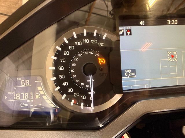 2018 Honda GL1800 Goldwing Tour DCT Airbag SUPER CLEAN! - 22976141 - 9