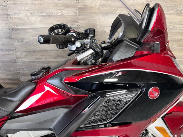 2018 Honda GL1800 Goldwing Tour DCT Airbag SUPER CLEAN! - 22976141 - 3