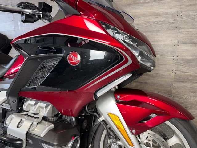 2018 Honda GL1800 Goldwing Tour DCT Airbag SUPER CLEAN! - 22976141 - 4