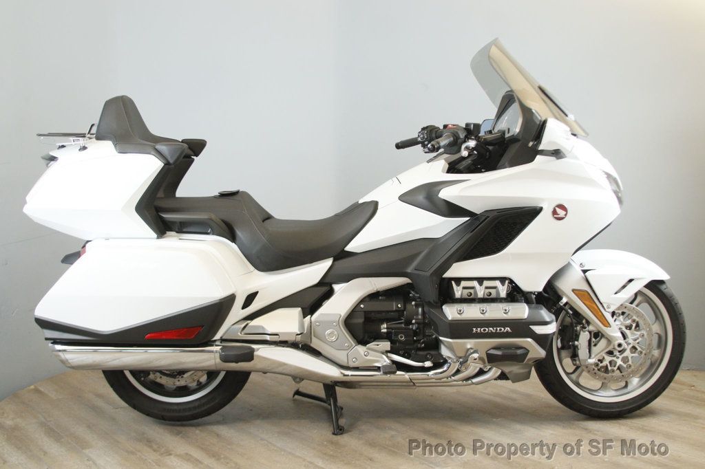 2018 Honda Gold Wing Just 2500 MILES!! - 22844777 - 2