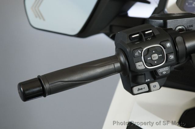 2018 Honda Gold Wing Just 2500 MILES!! - 22844777 - 32